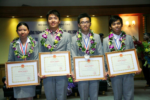 Необходимо уделить большее внимание делу образования и подготовки кадров